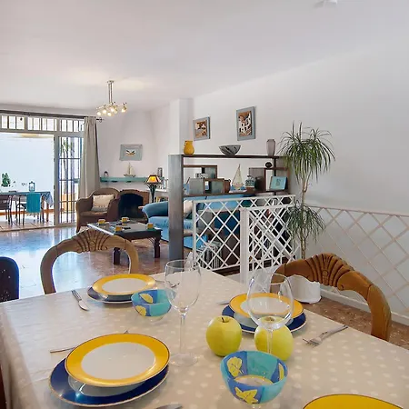 Hotel Amanda By Interhome